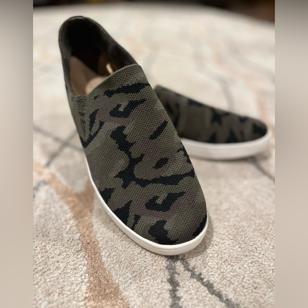 Sonoma Camo Slip On Sneakers Size 9
